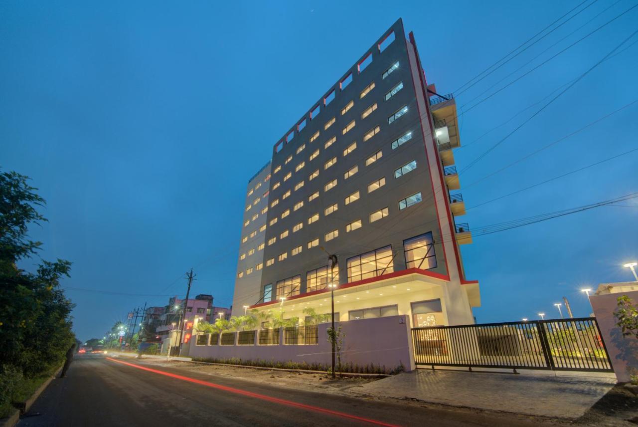 7 Apple Hotel Nashik Exterior photo