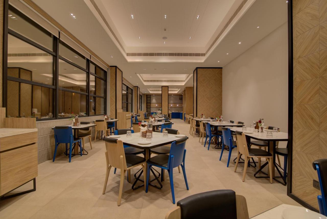 7 Apple Hotel Nashik Exterior photo