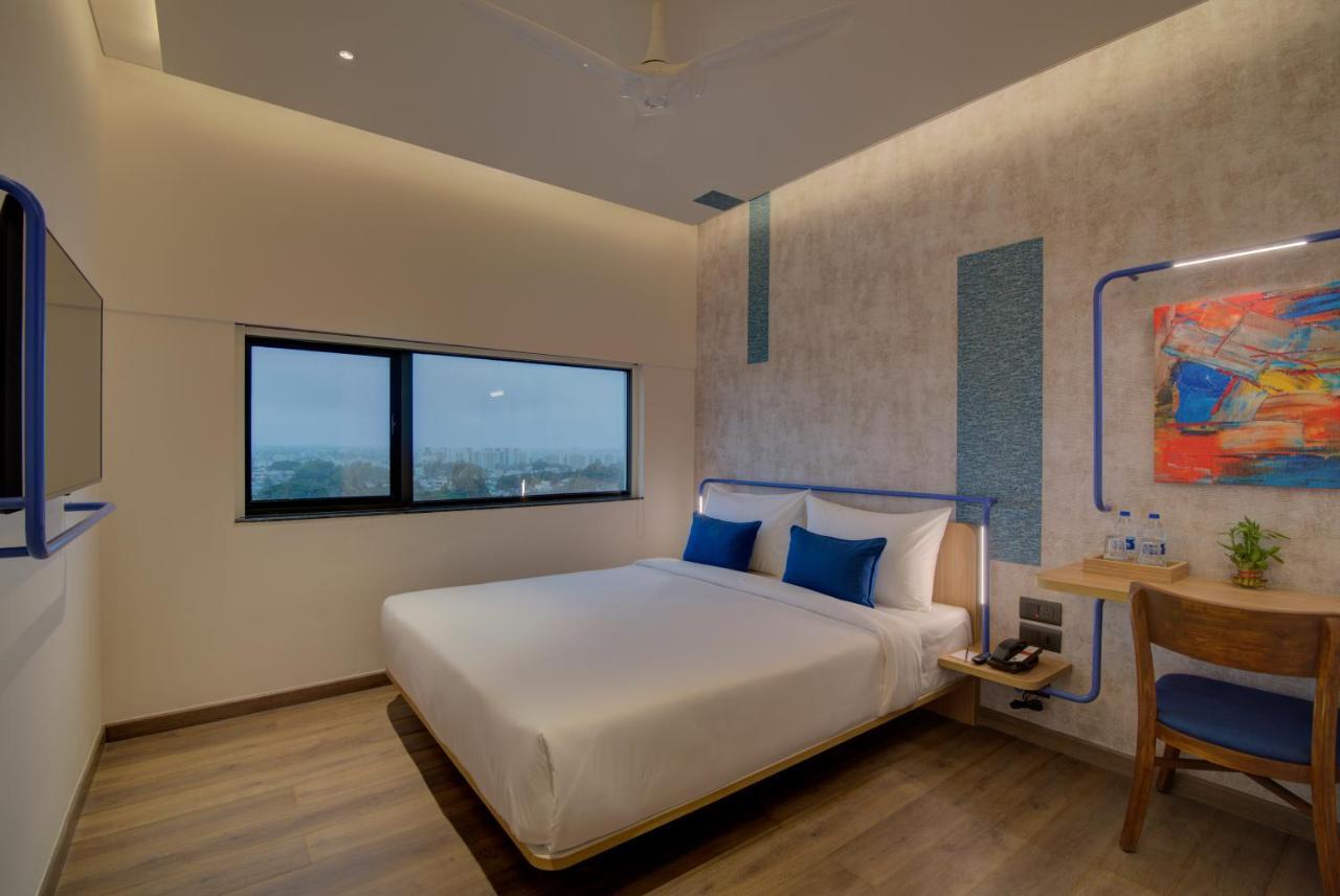 7 Apple Hotel Nashik Exterior photo