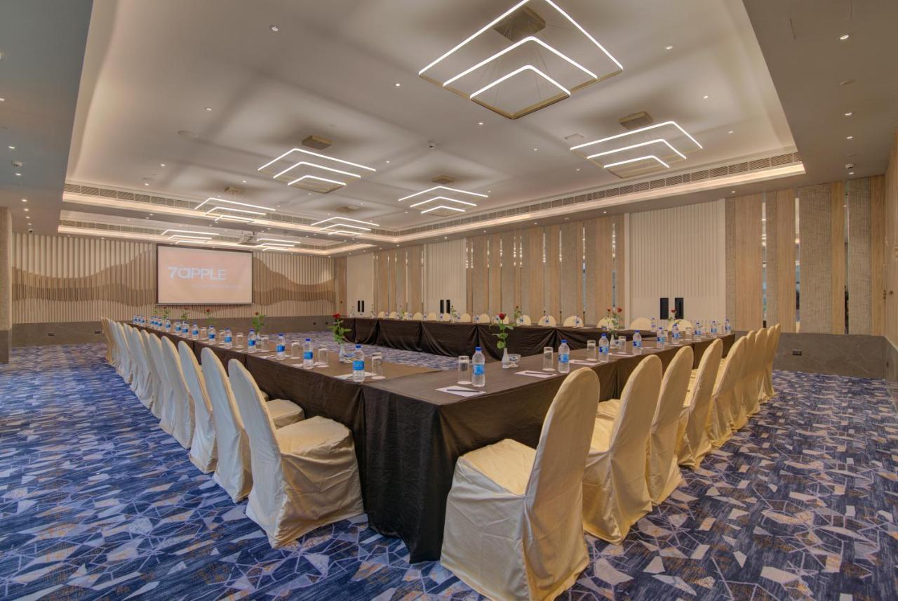 7 Apple Hotel Nashik Exterior photo