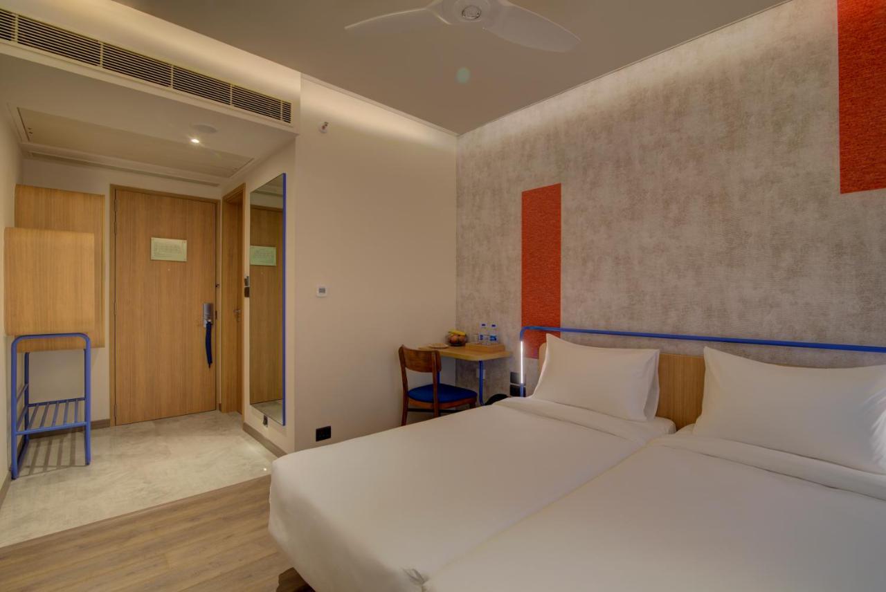 7 Apple Hotel Nashik Exterior photo