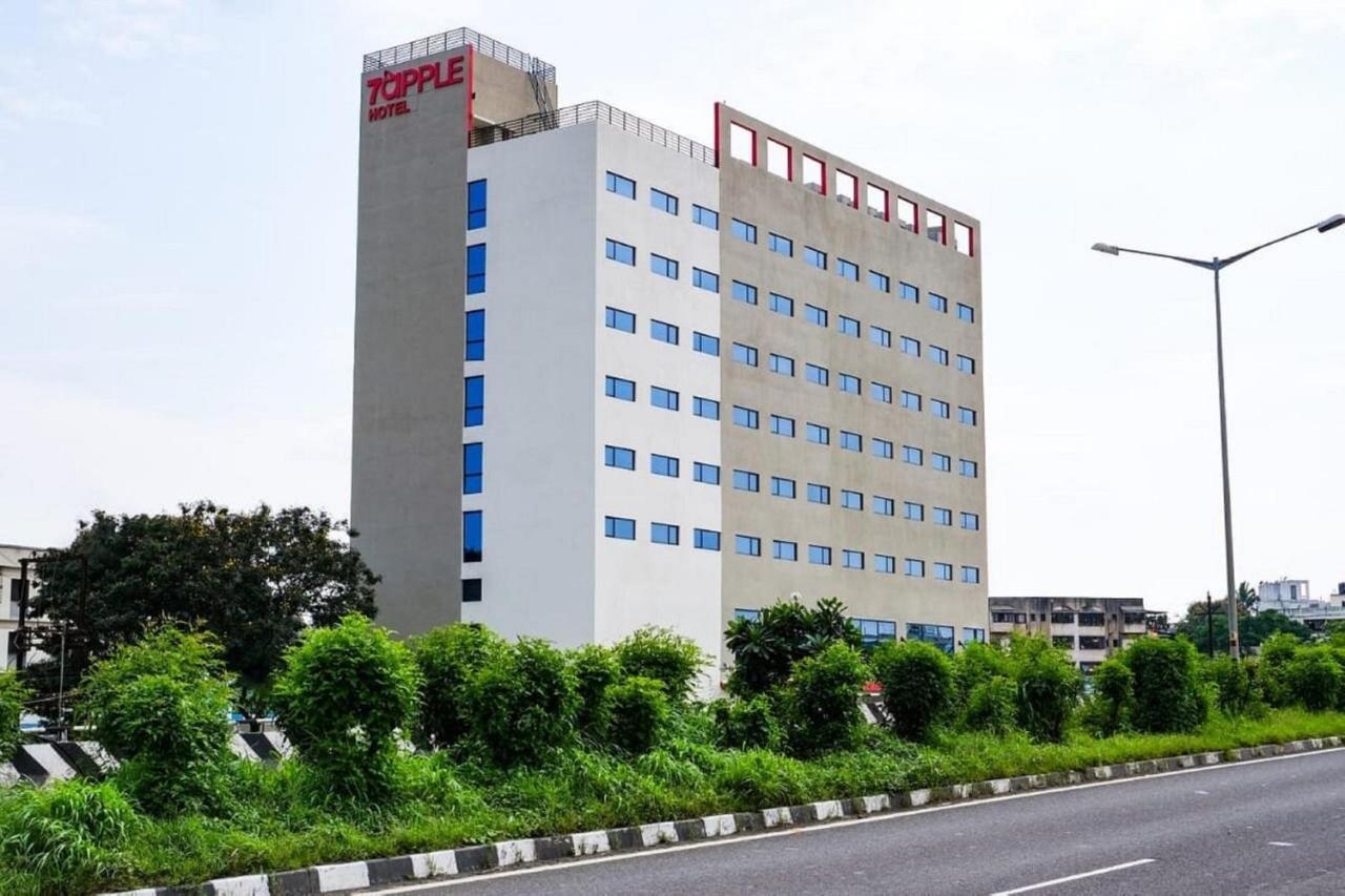 7 Apple Hotel Nashik Exterior photo